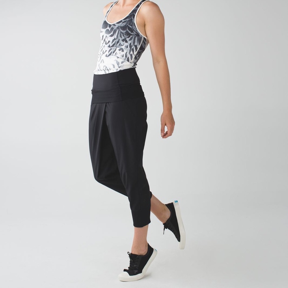 Lululemon Black 3/4 length Pants